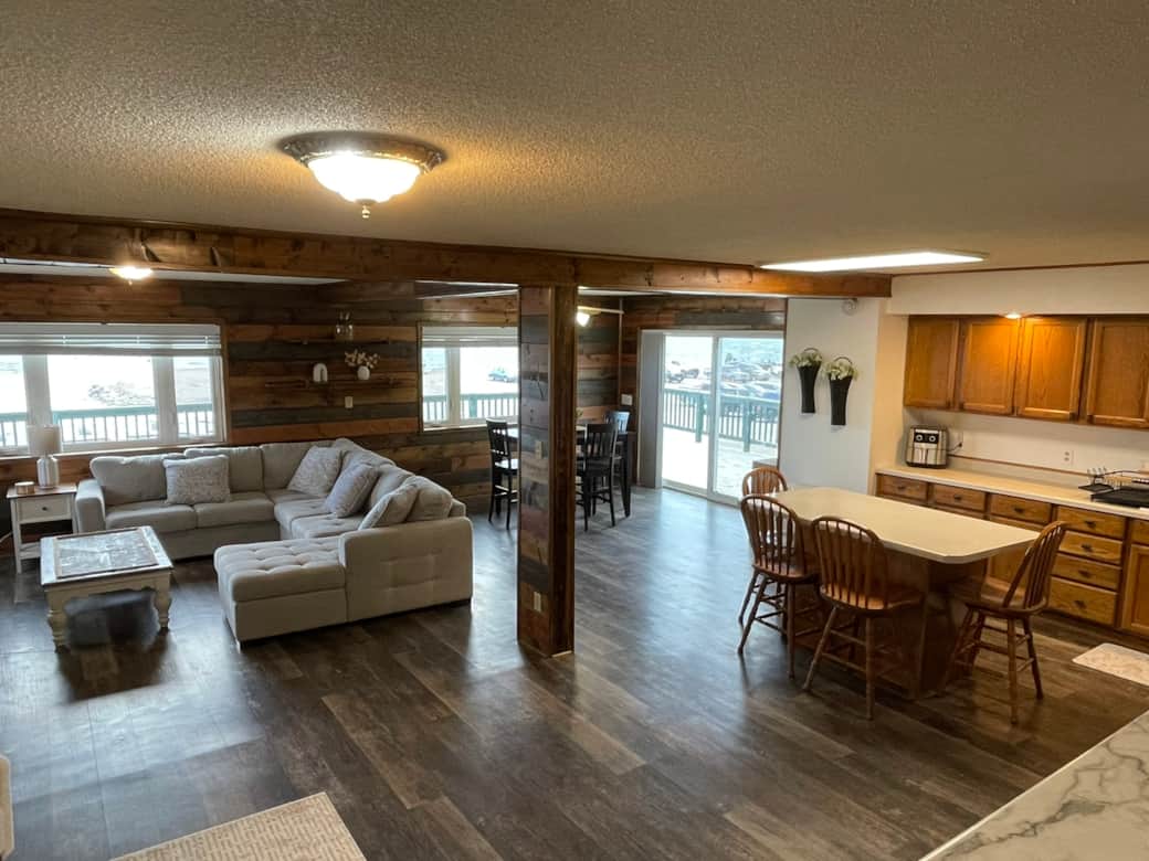 Kitchen/Living Area
