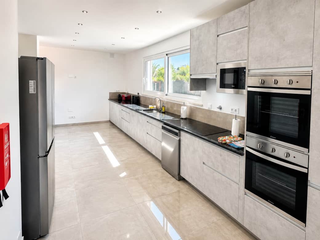 Villa Carvoeiro Kitchen 4