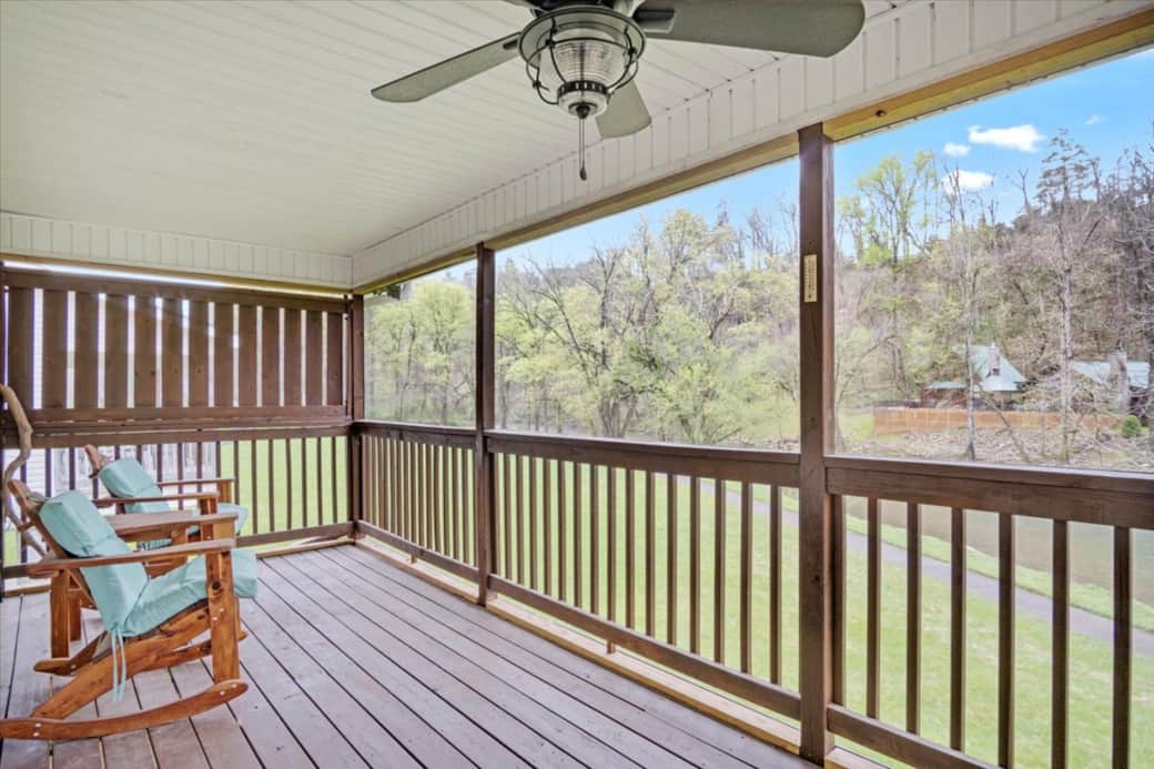 25-Back Porch 25-Back Porch
