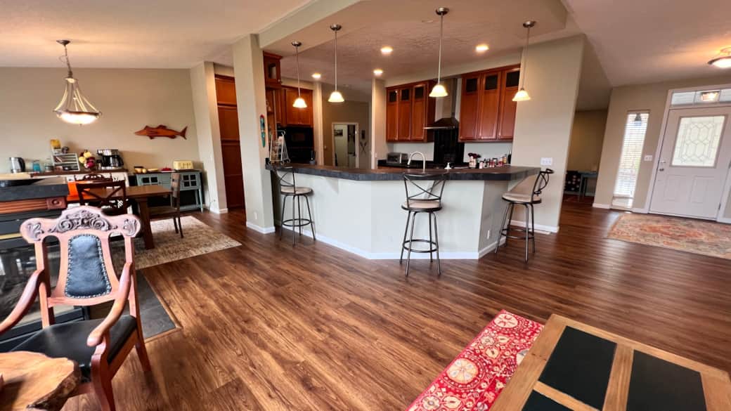 The kitchen has a breakfast bar.