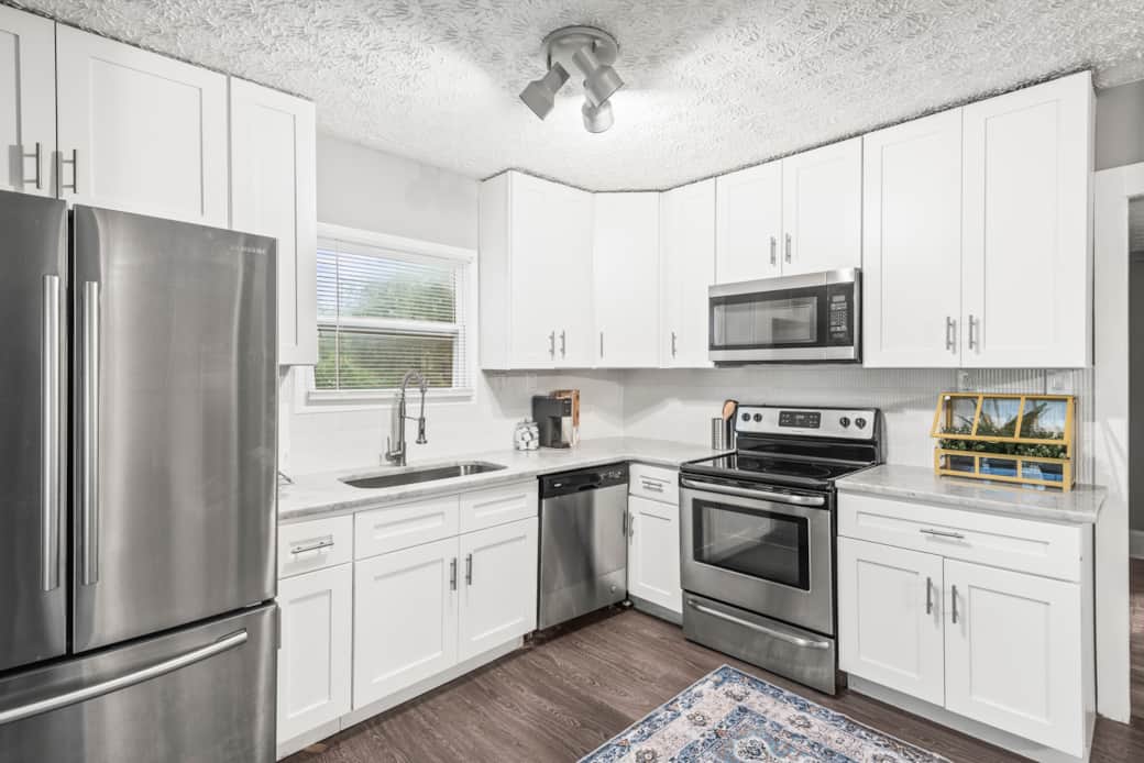53 Martin Ave-5