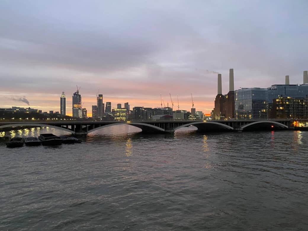 Breathtaking view from Battersea Bridge – just 15 minutes from your London bedroom listing Breathtaking view from Battersea Bridge – just 15 minutes from your London bedroom listing