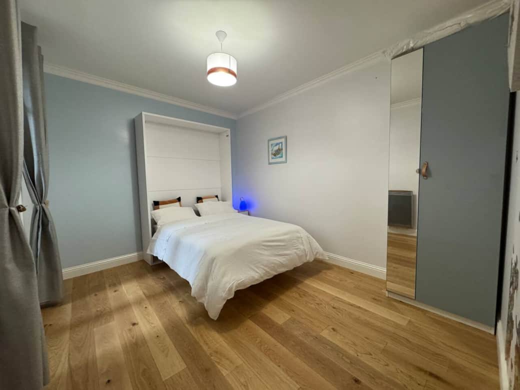 une armoire lit de 140cm et un matelas agréable pour embellir vos nuits