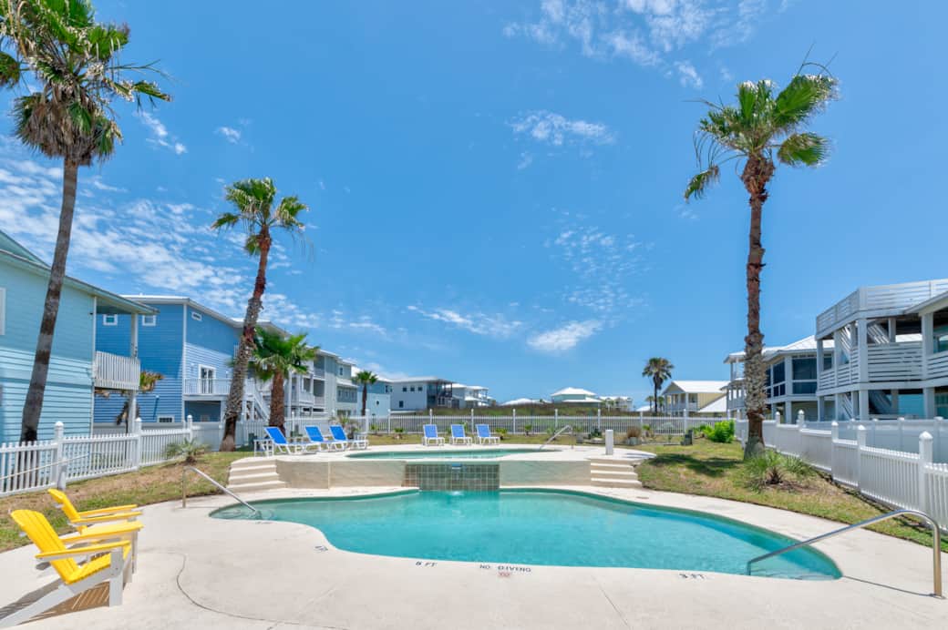 Royal Dunes Pool 4