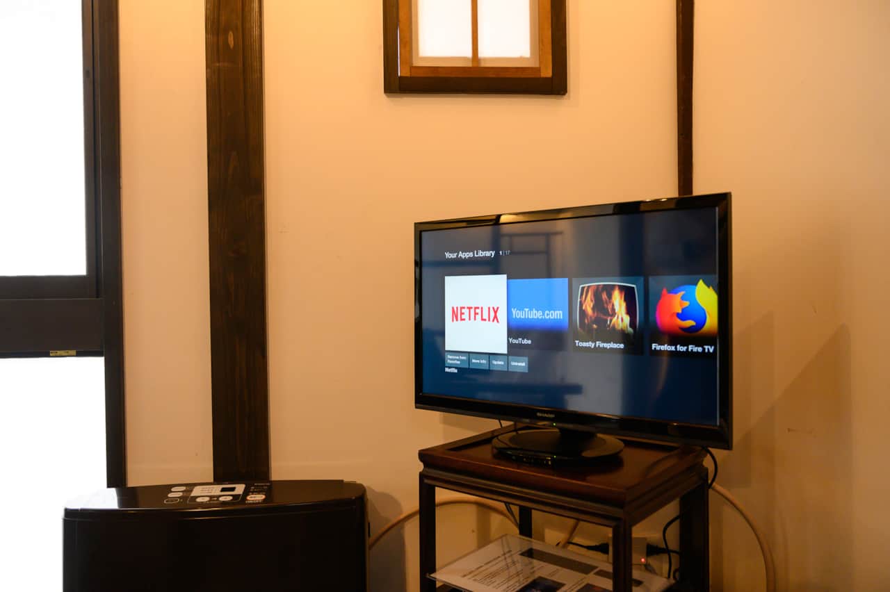 Le téléviseur propose Netflix, Youtube, entre autres