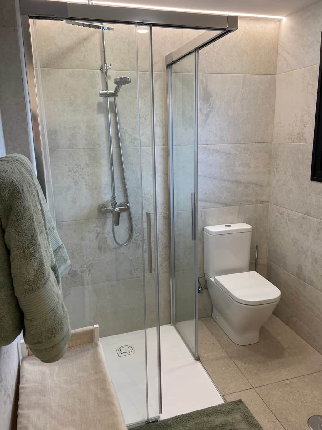 Main Bathroom