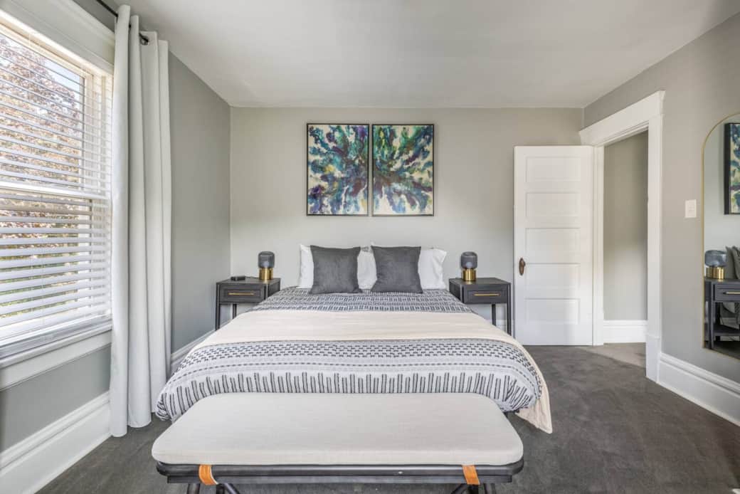 Bedroom #1: Queen Bed Bedroom #1: Queen Bed