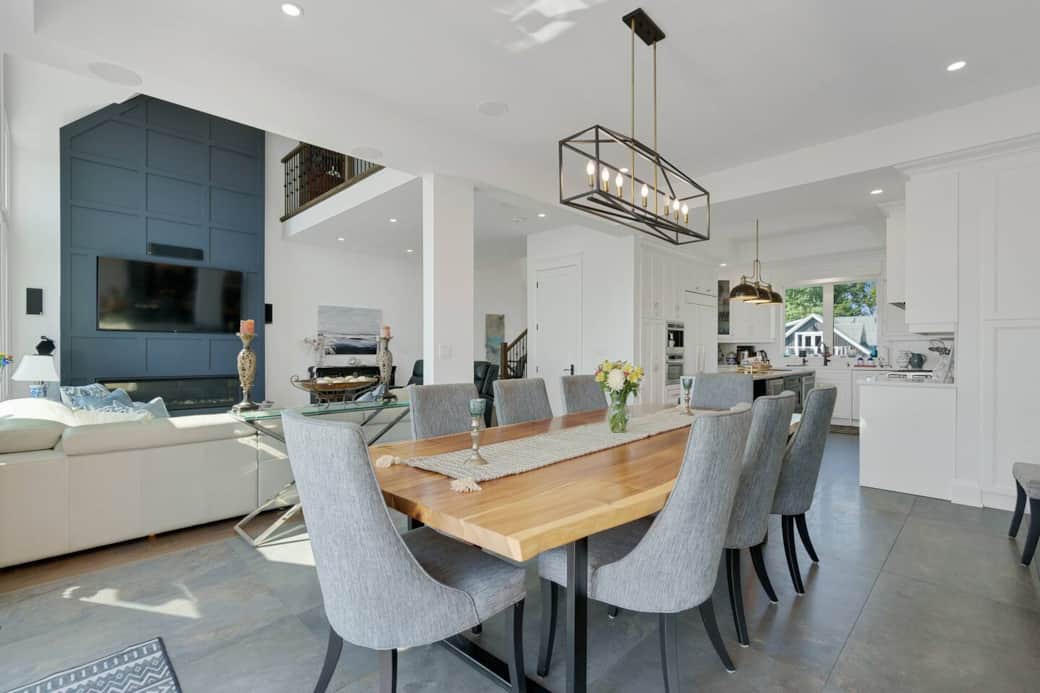 Dining room with seating for 8.