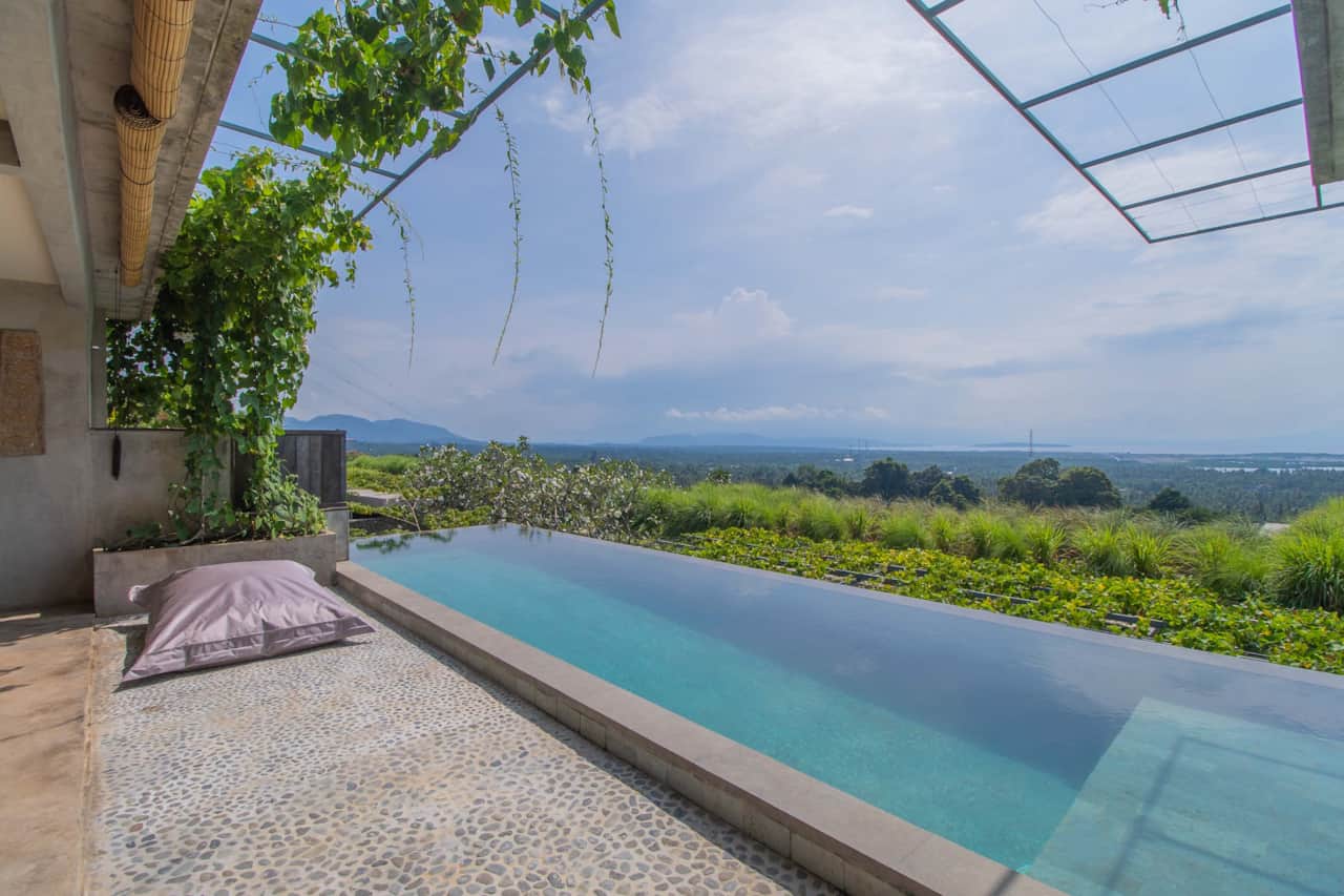 Private pool