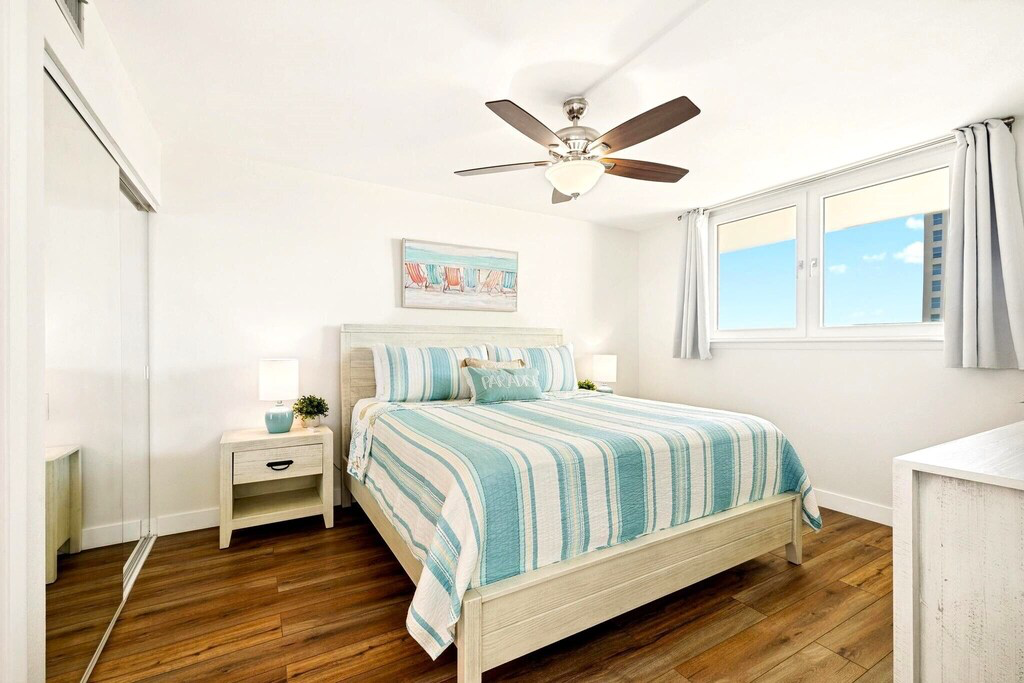 Bedroom with King Size Bed