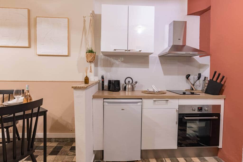 Well equipped kitchen Well equipped kitchen