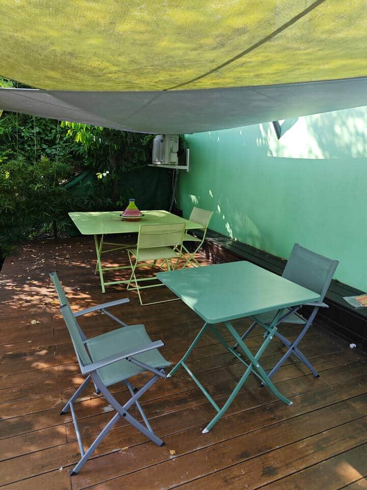 votre repas à l extérieur dans votre jardin avec vue sur la mer