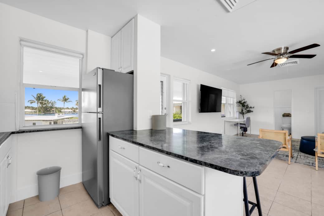 KITCHEN KITCHEN