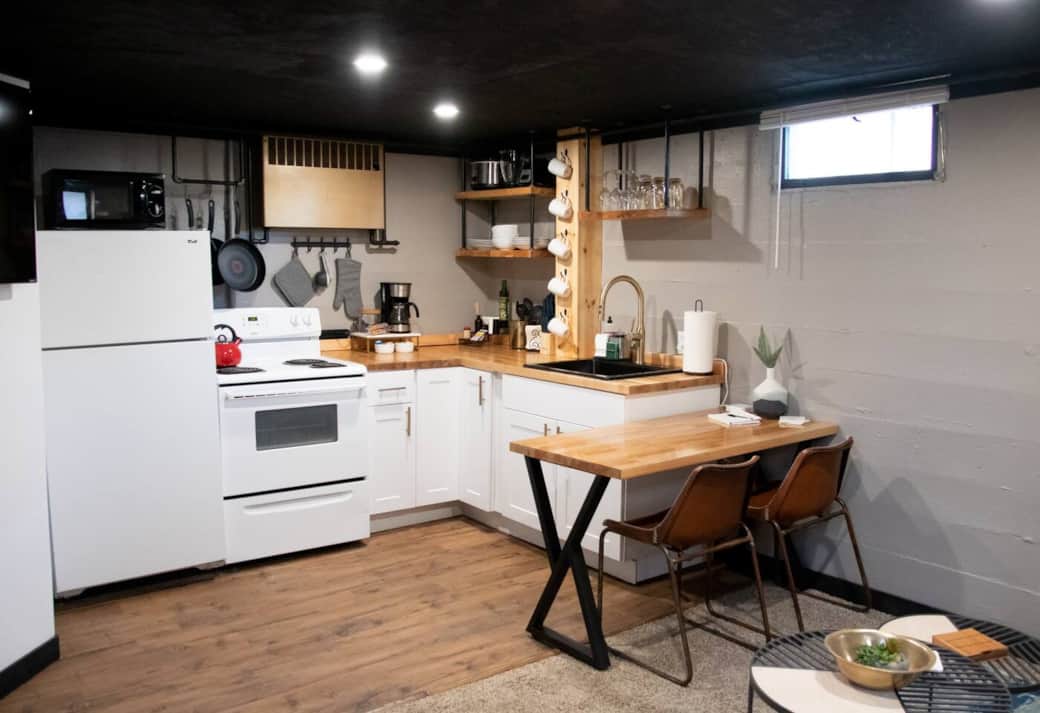Our small but efficient kitchen and eating area is perfect for making a meal, big or small.