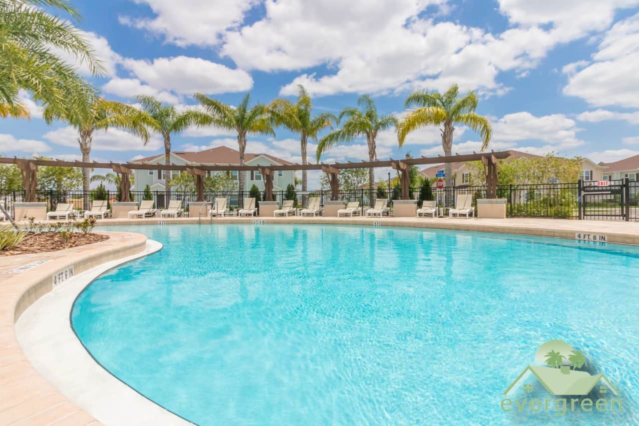 The community pool at West Lucaya Resort