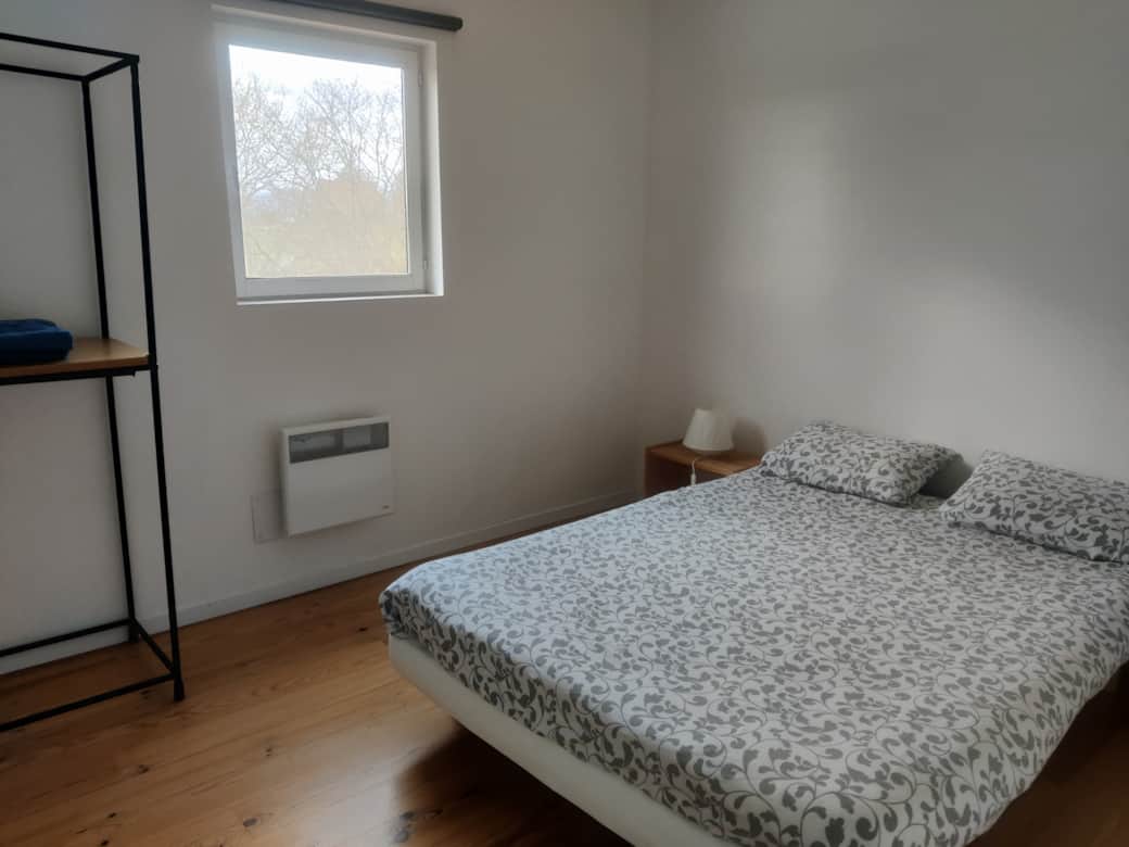 Chambre 5 1er étage Lit de 140