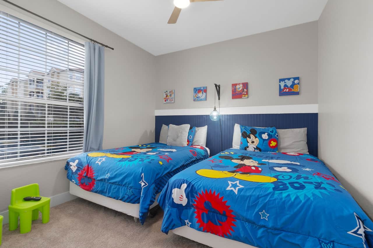Full size twin room - Mickey's Dreamland Retreat