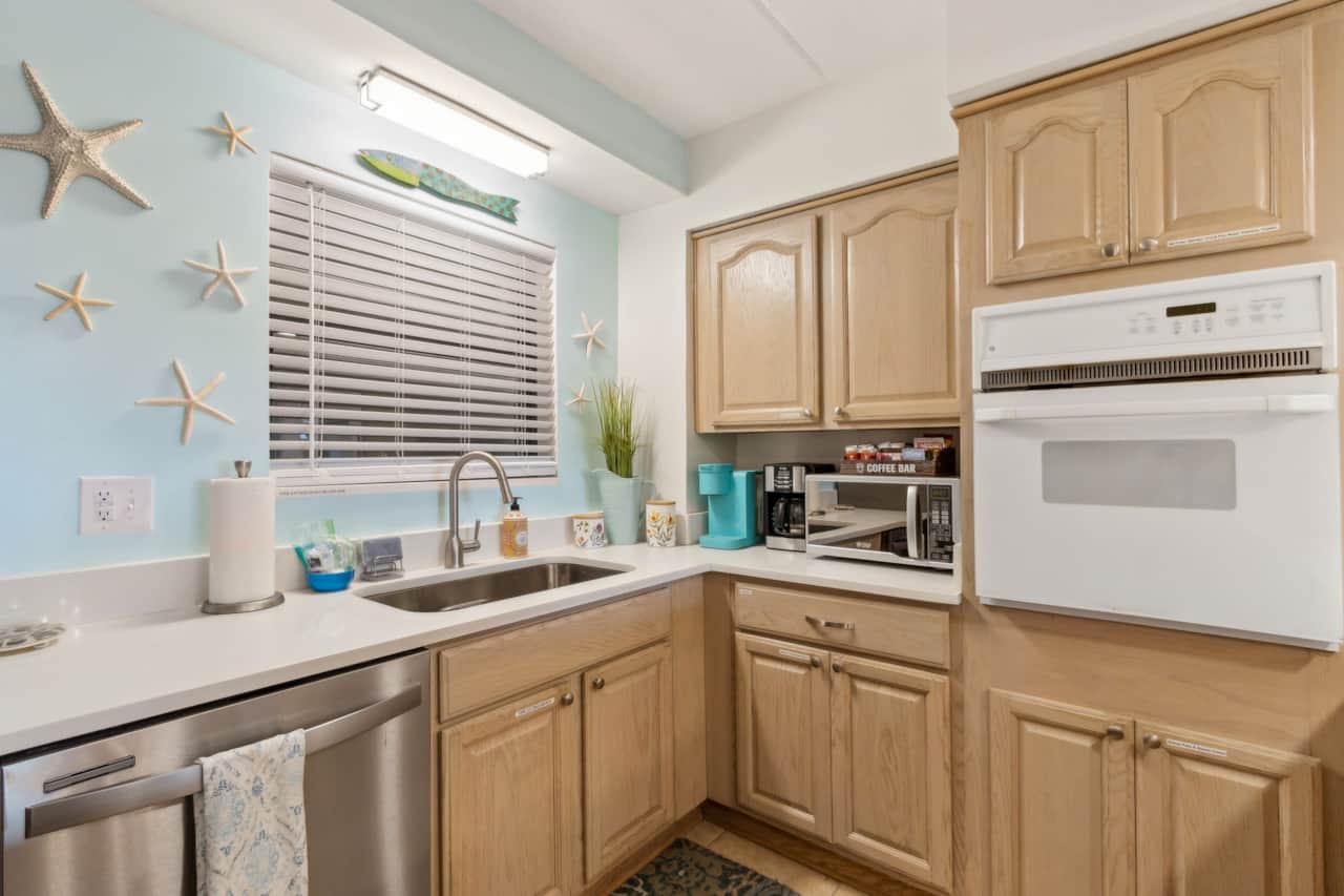104 Amelia by the Sea Full Kitchen 1