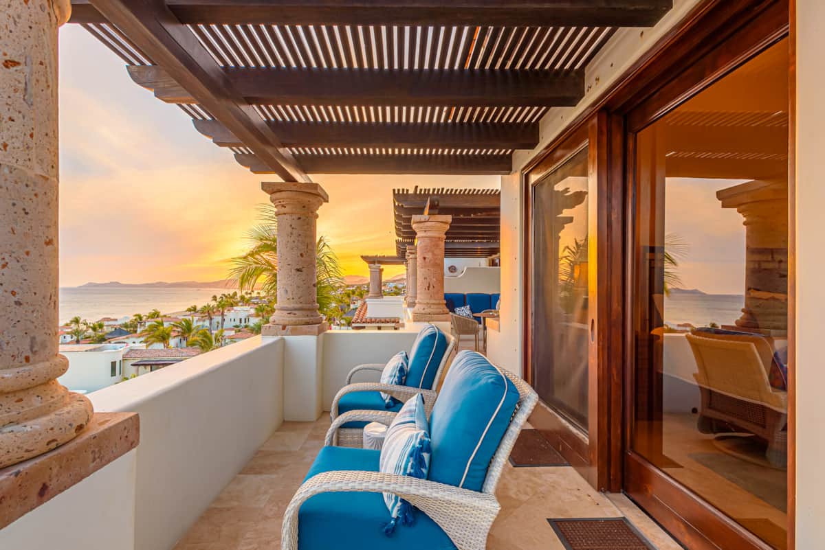 C301 Oceanview Penthouse. Beachclub and Yacht Membership - Apartment in ... - Penthouse Condo Rentals With Marina Views La
