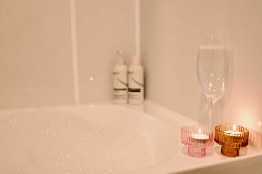Deep soaker tub — unwind after a day on the water
