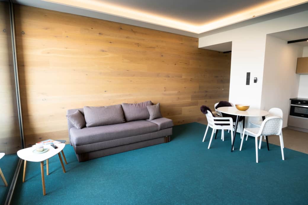 LAKESIDE - Apartment 4 