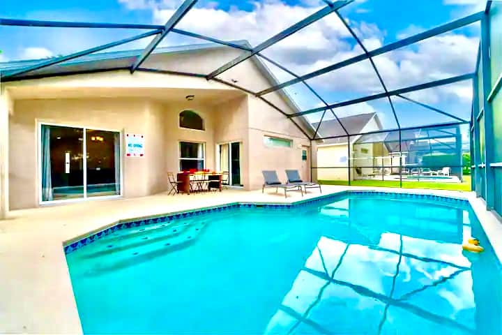 Your own private swimming pool