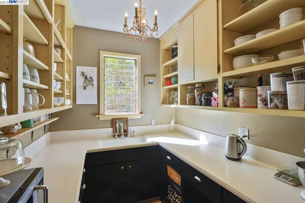 The butler's pantry includes its own sink The butler's pantry includes its own sink