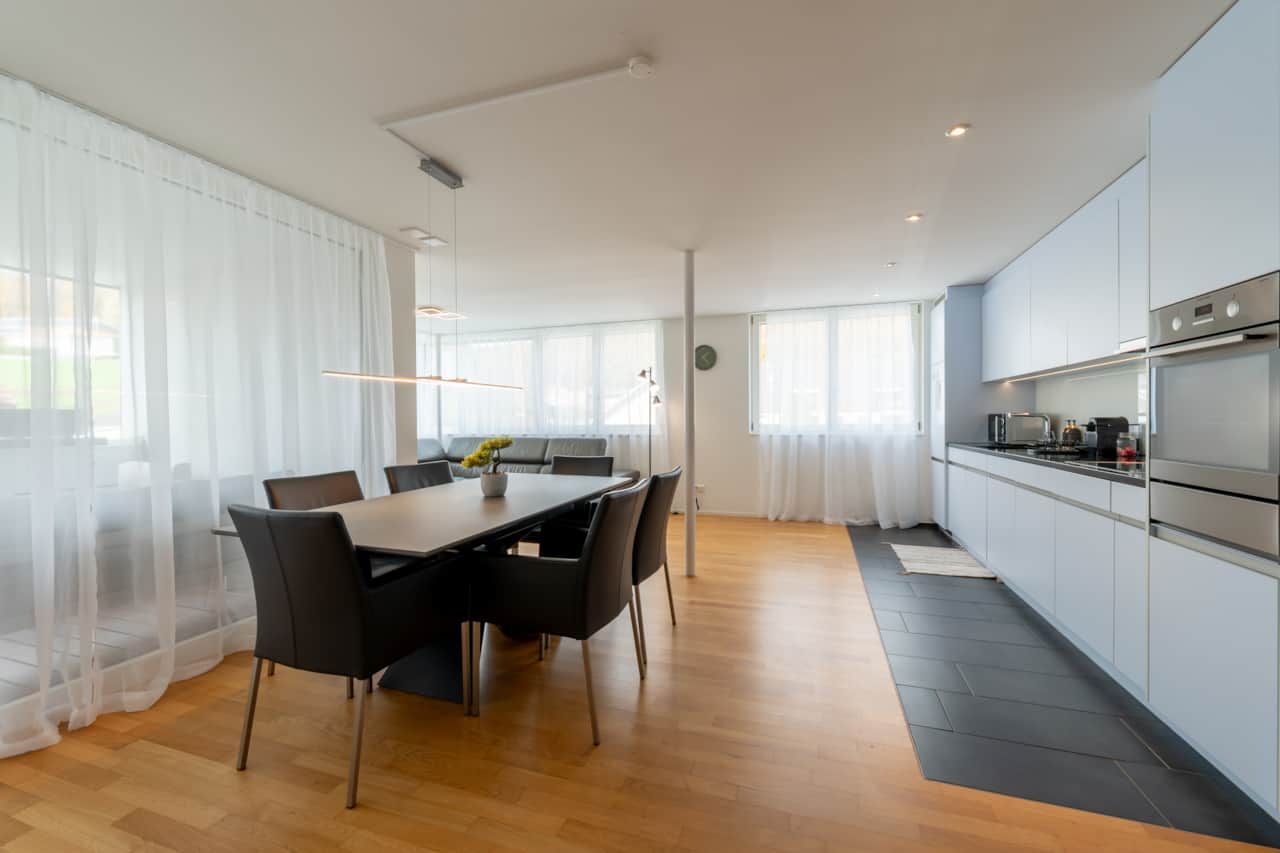 Swiss Suites Stüsslingen — dining area