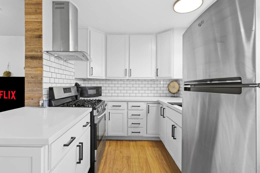 Fully Equipped & Remodeled Kitchen Fully Equipped & Remodeled Kitchen