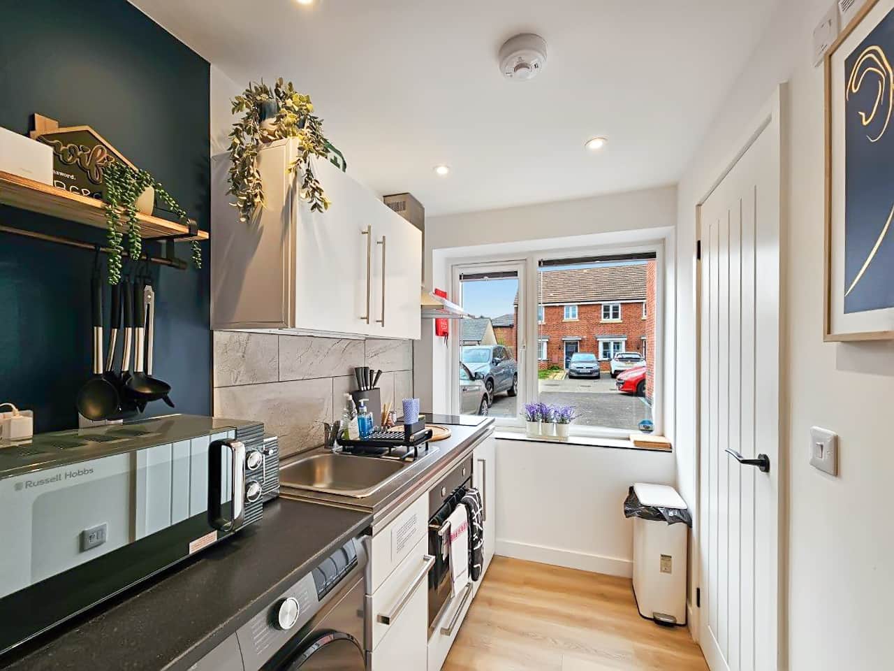 Kitchen side view 1