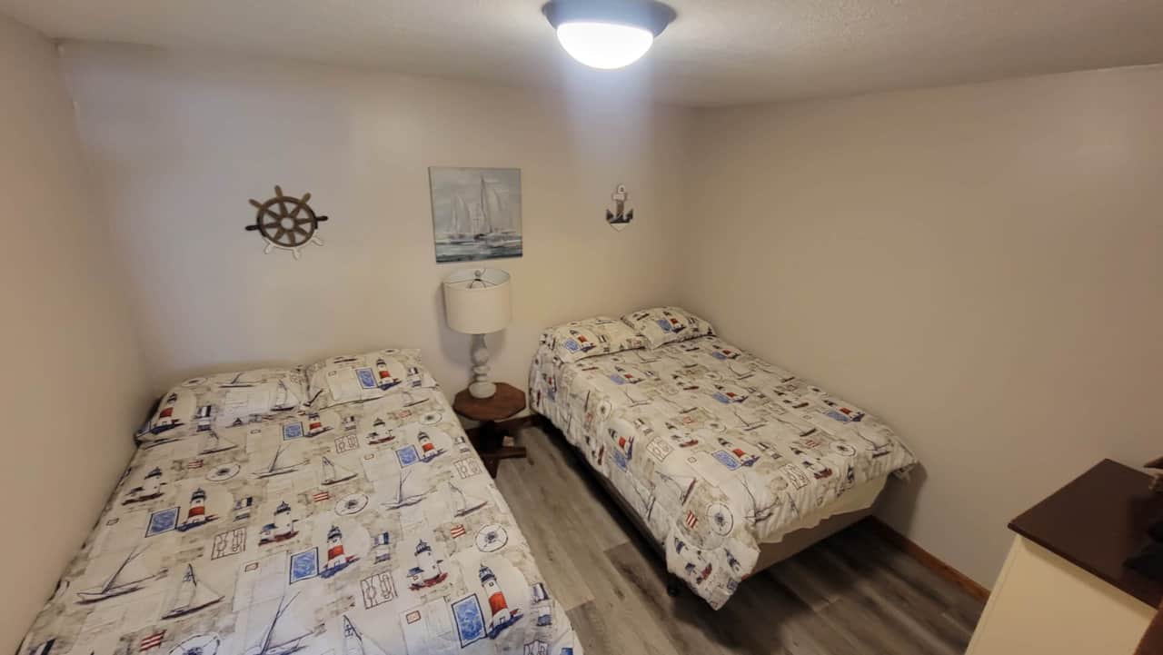 Cabin 1 - 2 DBL Beds