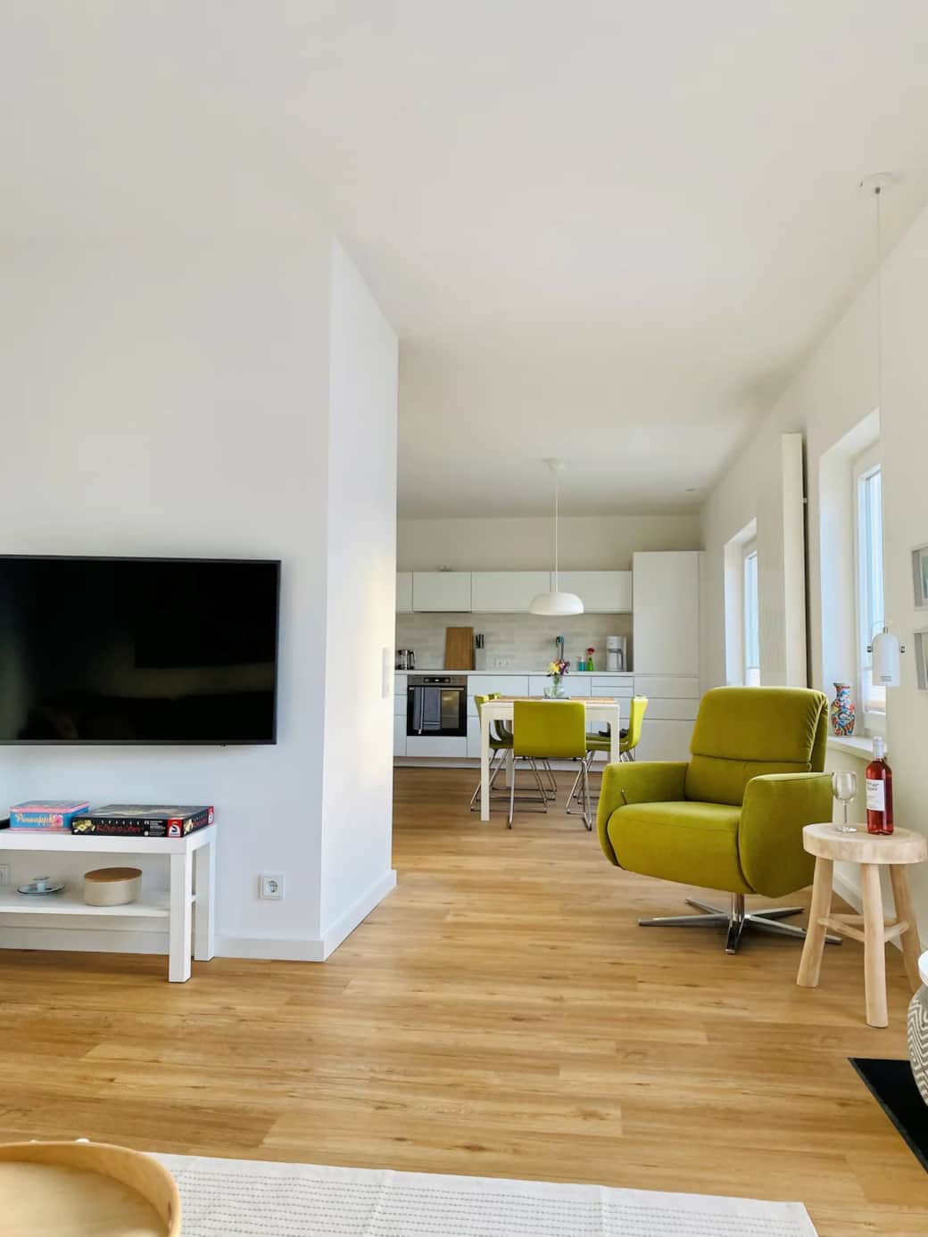 Wohnzimmer mit Küche