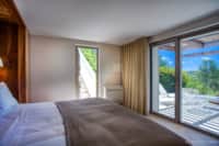 4 Bedrooms
