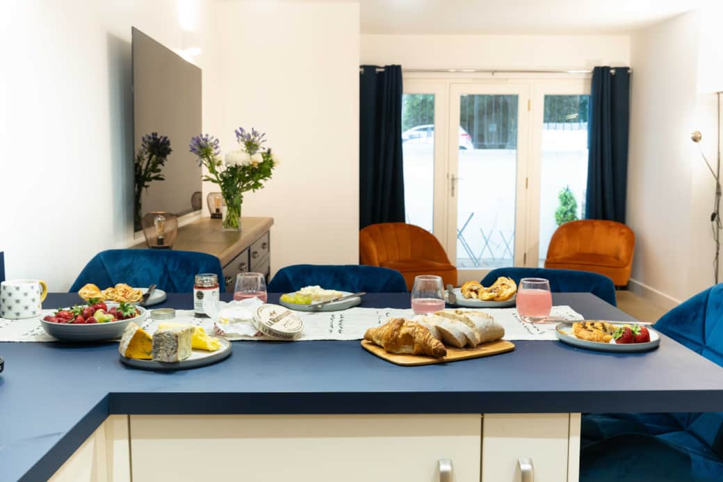 Breakfast Bar