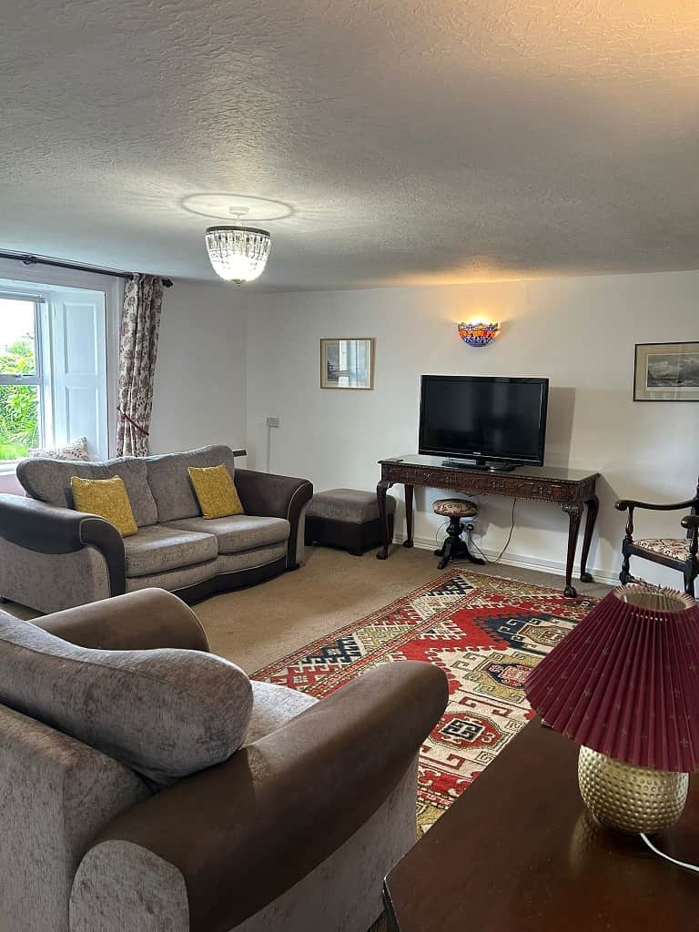 Sitting room 5