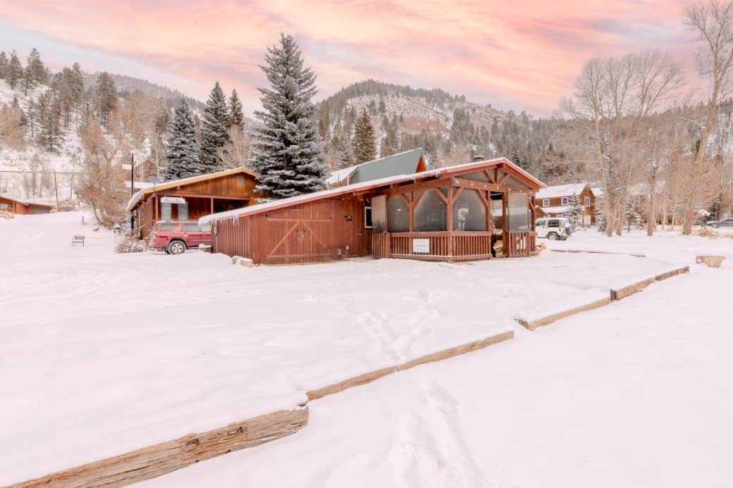 Cozy one bedroom, one bath cabin on the east end of Main Street.
