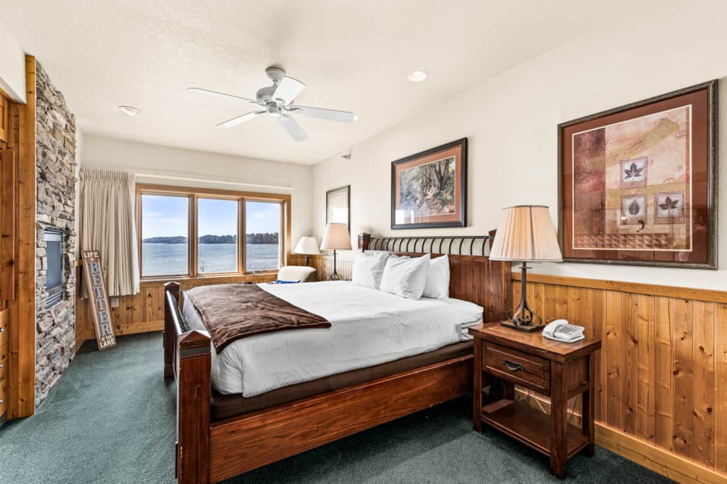 This King Suite blends comfort, romance, and nature’s grandeur in one unforgettable stay