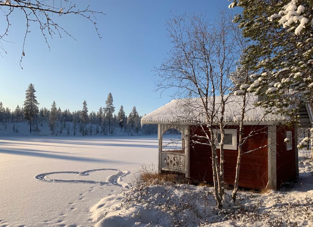 We love winter! And all the other 7 Sami seasons too, of course!