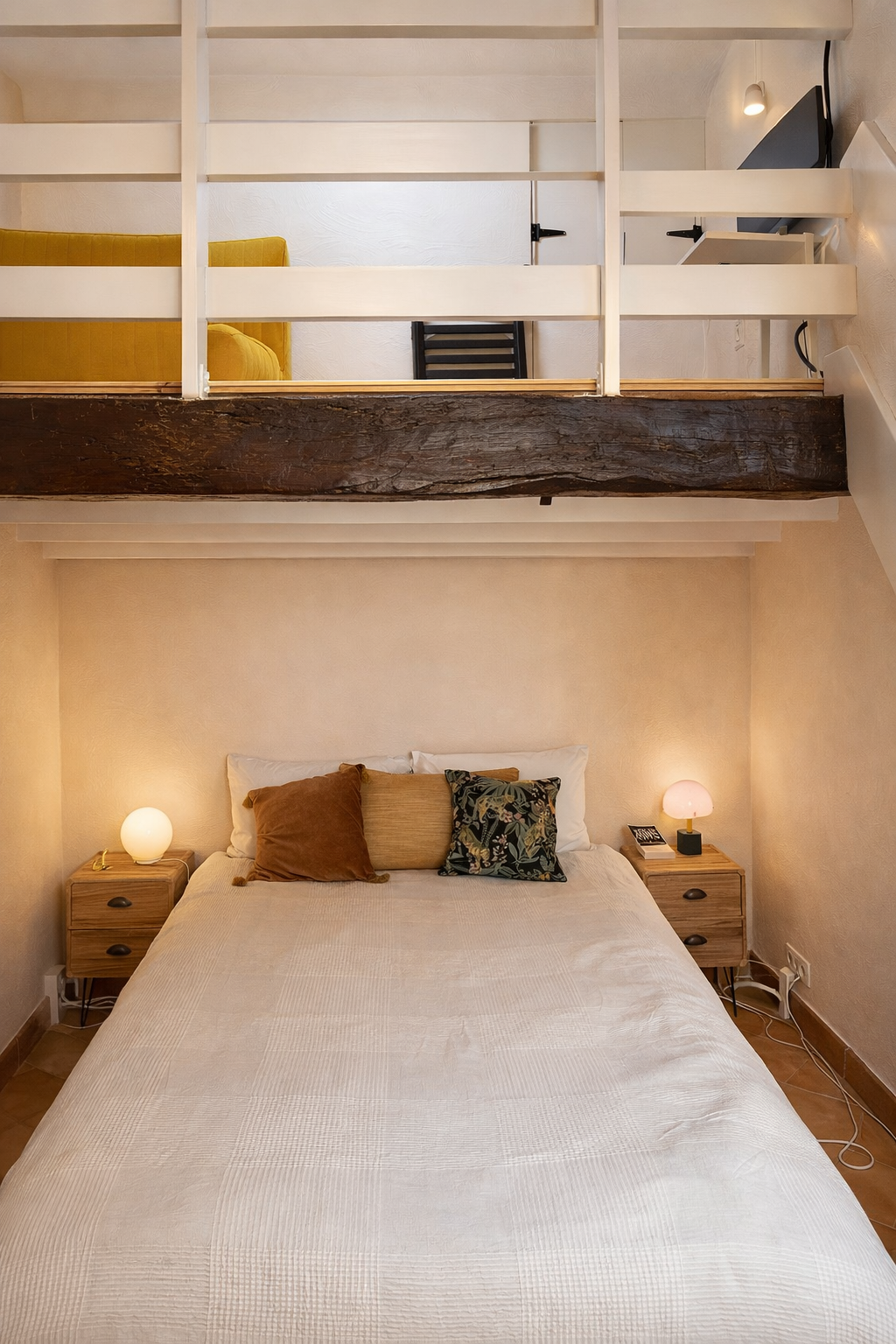 Cozy loft bedroom with mezzanine Cozy loft bedroom with mezzanine