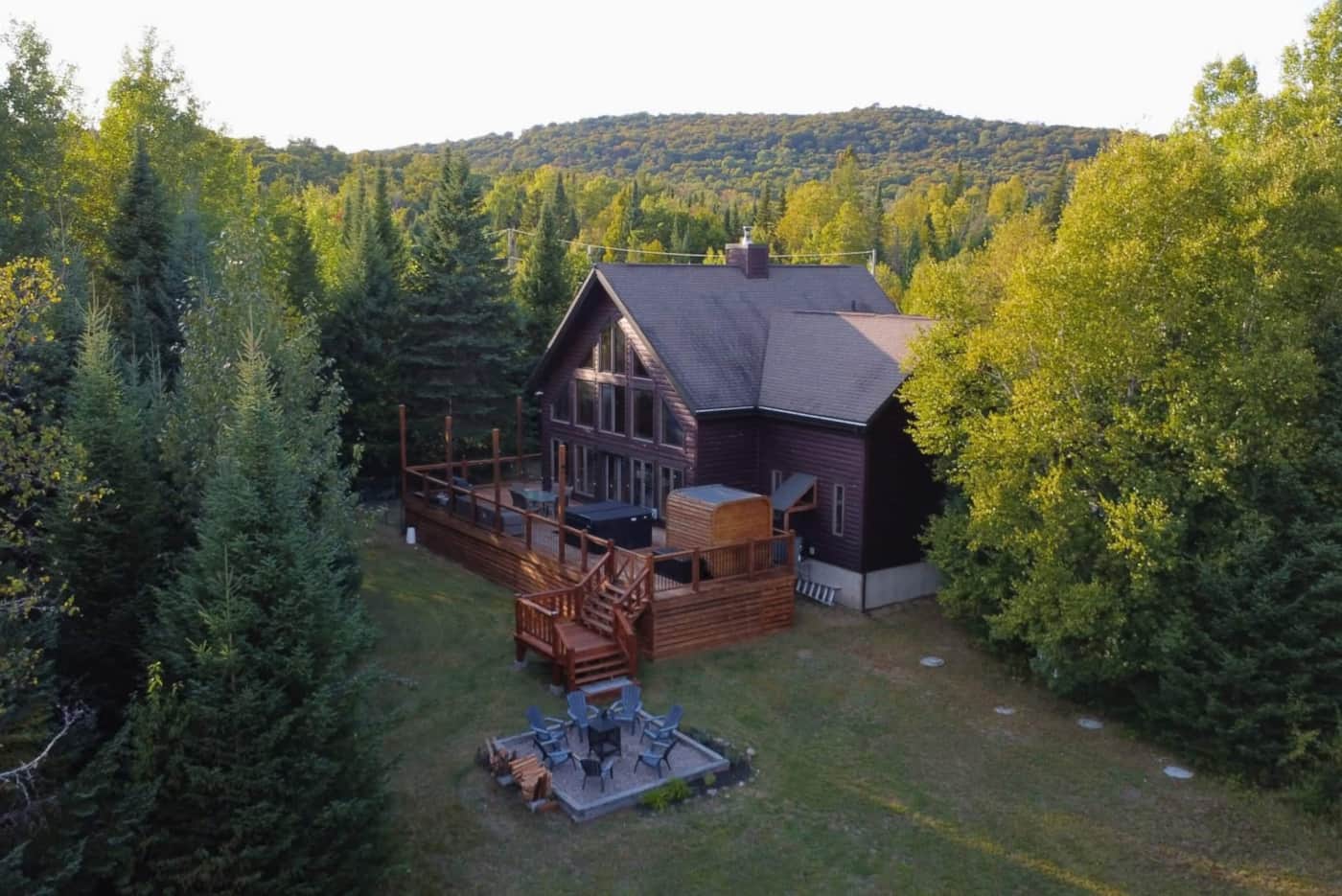 Le chalet en été, vu du ciel
