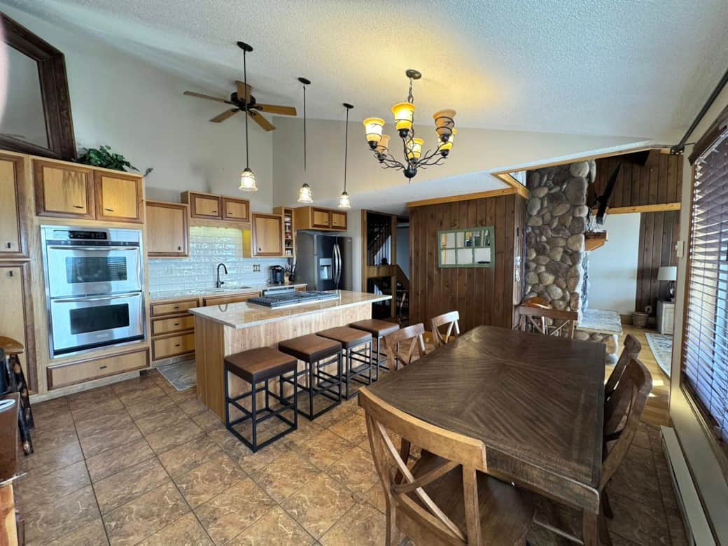 Elevation Vacation Rentals - The Yetis Den - Kitchen4 Elevation Vacation Rentals - The Yetis Den - Kitchen4