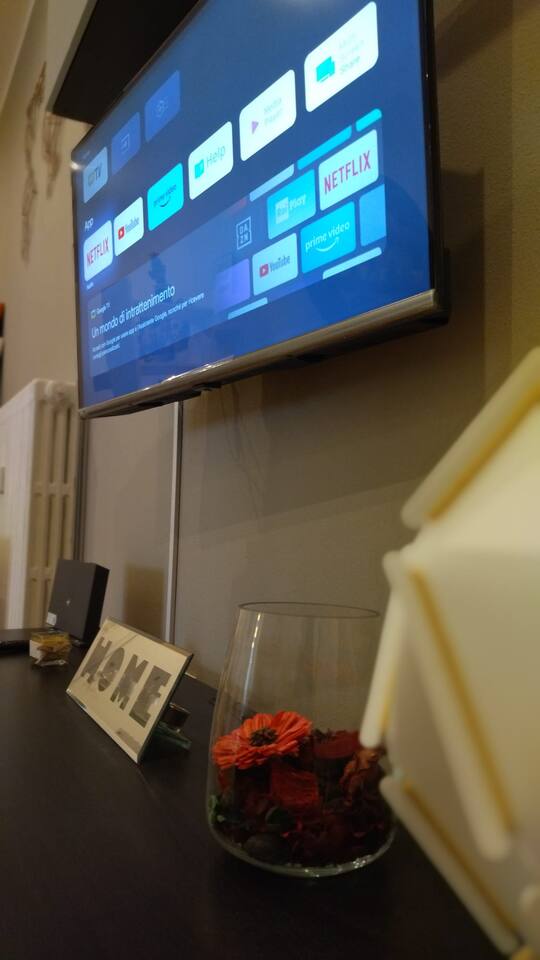 Smart TV LED HD con Netflix, Amazon Prime, Youtube