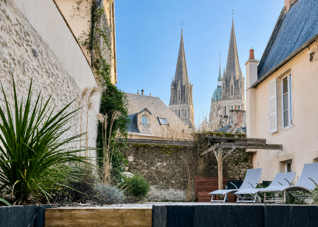 Terrasse avec vue sur la Cathédrale Terrasse avec vue sur la Cathédrale