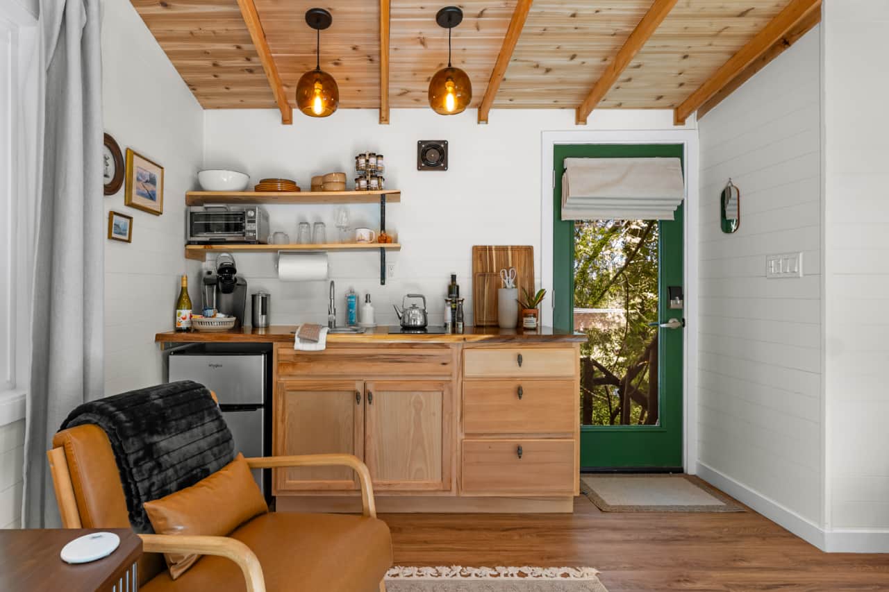 Small but mighty cute kitchen