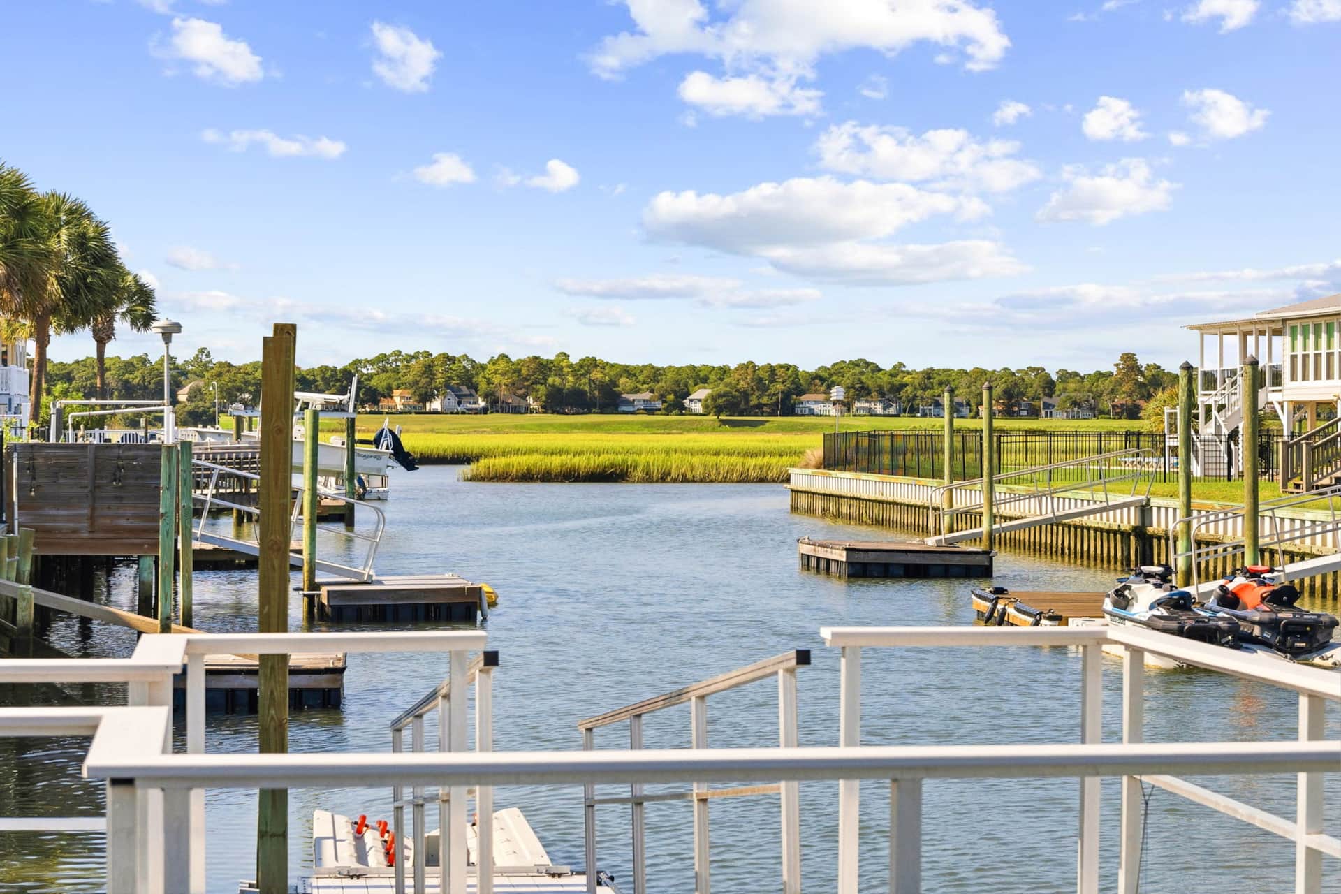 Canal-front setting and fishing at Coastal Crown