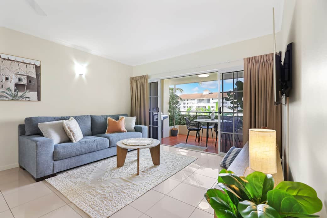 45 lounge looking out balcony 01