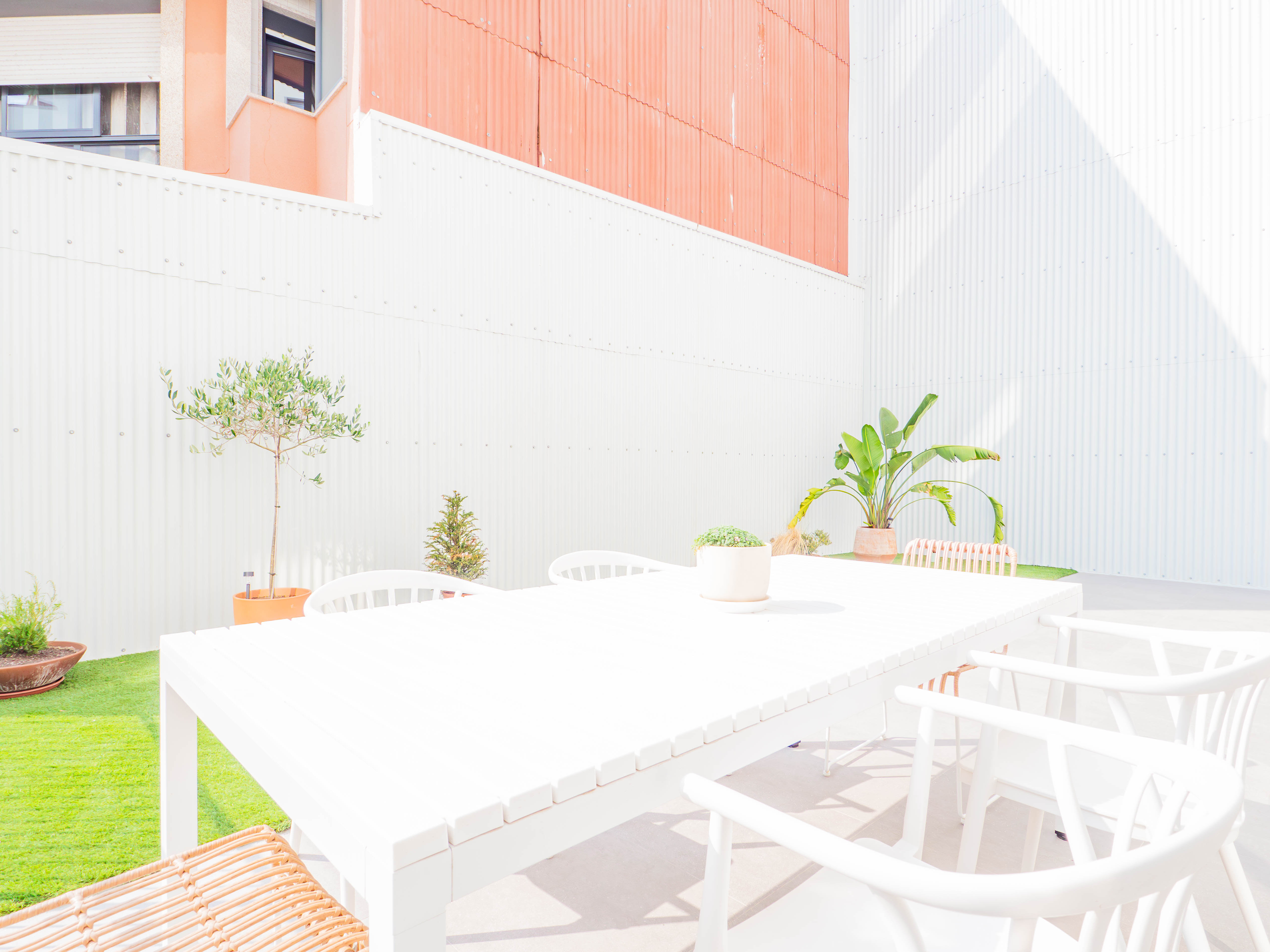 Pi y Margall Suite by YBH