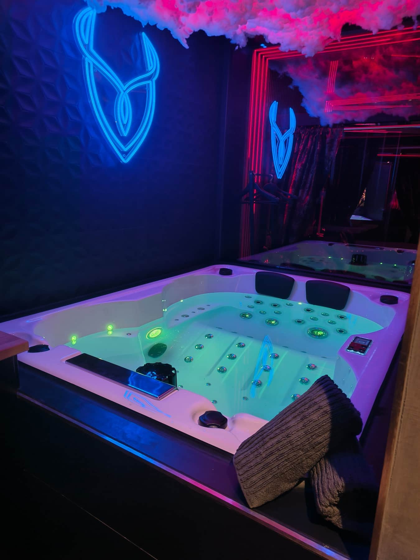 JACUZZI SENSUEL.jpg