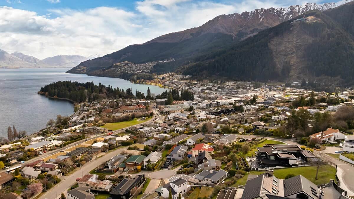 Aerial view of Queenstown and Lake Wakatipu near Alpine Lakeview 9B