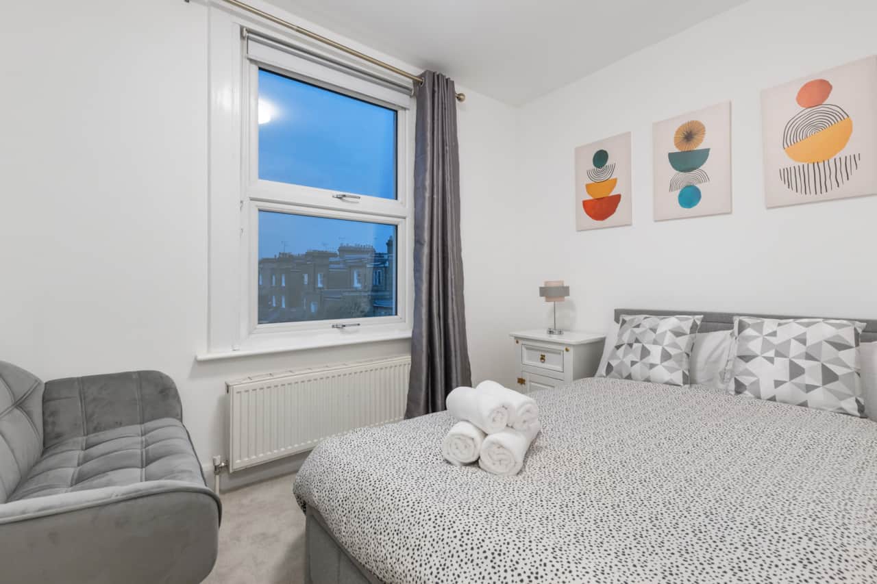 Bedroom 4(2)
